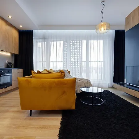 - Center - Luxury - S74 *